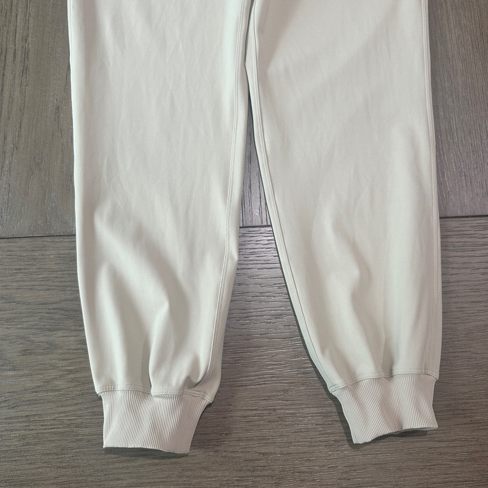 Lululemon Women’s Joggers Size 6 Beige - Picture 3 of 10